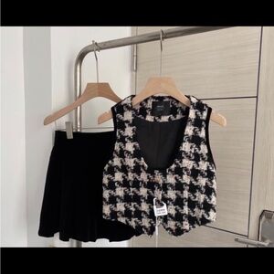 Chic Black and White Houndstooth Vest with Bow Blouse